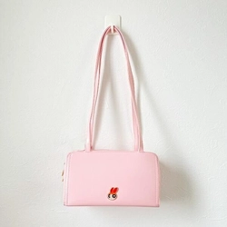 パワーパフガールズのショルダーバッグが可愛すぎ！？肩にかけやすい長い持ち手で、パワパフのバウンドコーデにもおすすめ！