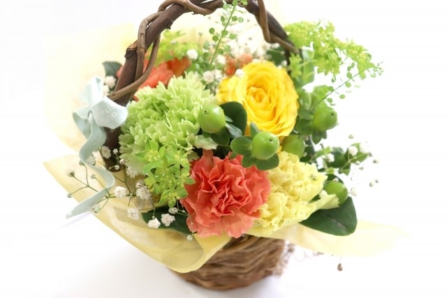 ワークショップで制作するフラワーバスケット(イメージ)