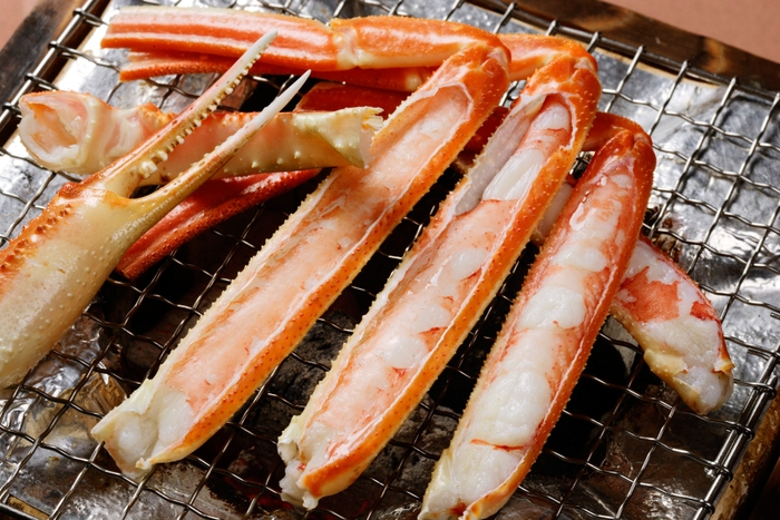 本ズワイガニの足は焼きでも!