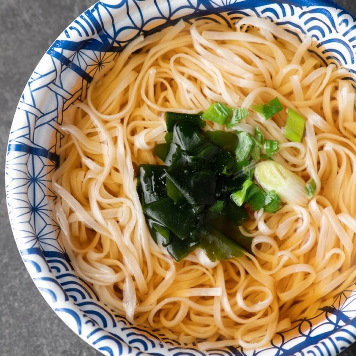 <稲庭吟祥堂本舗>お湯を注ぐだけの稲庭うどん8食セット