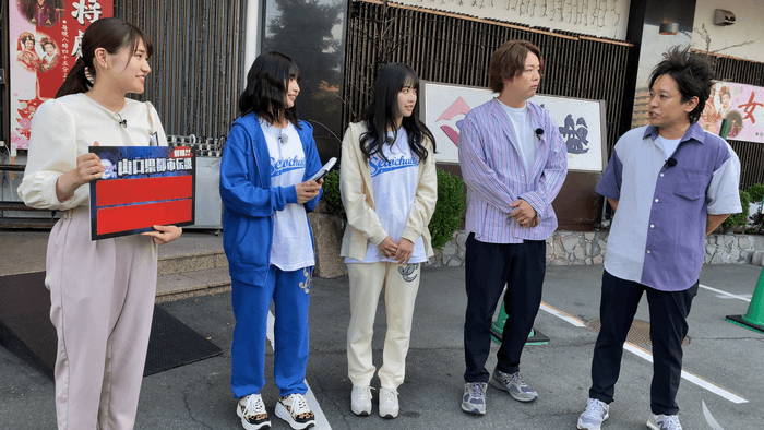 山口朝日放送・玉野初季アナウンサー(左)