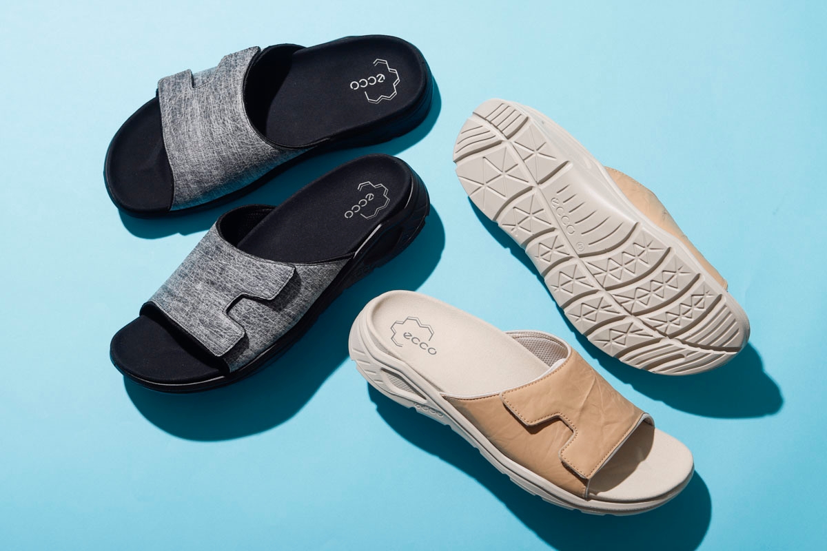 最先端レザーを搭載した ビームス ジャパン 限定のECCOサンダル