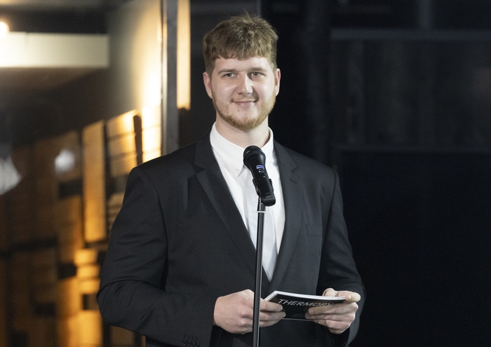 プレゼンテーションを行う、サーモリー社エリアマネージャー アントン・スヴェツォフ氏