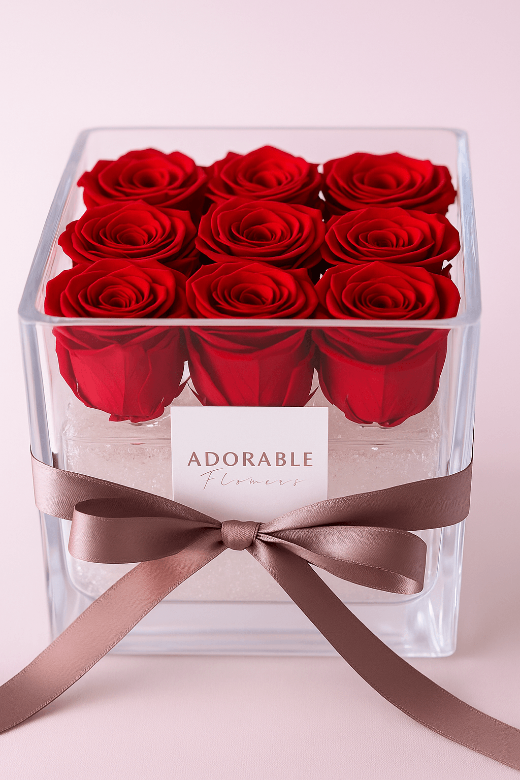 シャンパーニュにバラを浮かべたようなデザインの“CREA CHANPANGE(クレアシャンパーニュ)”シリーズ。クリアのボックス入りでギフトにおすすめの一品です。