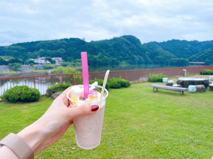 当館オリジナルの「焦がしマシュマロ恋するぴーかんなっつ生シェイク」料金:750円(税込)