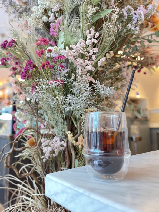 ドリンクと一緒にお写真映えする店内