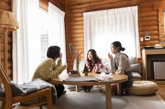 グランピングを楽しんでいる様子