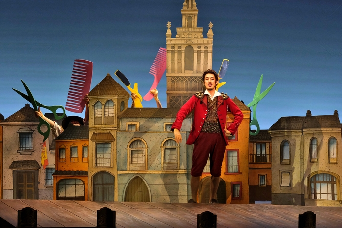 NISSAY OPERA 2022『セビリアの理髪師』　撮影：三枝近志