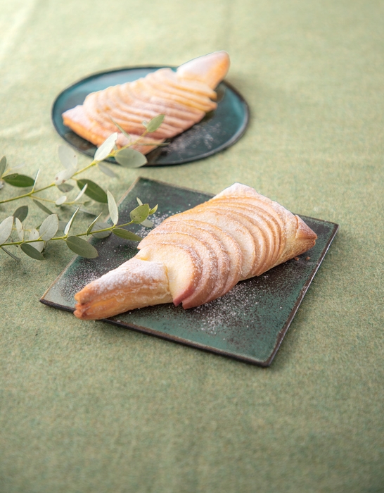 【ブーランジュリ オペラ】「OPERA リンゴクロワッサン」