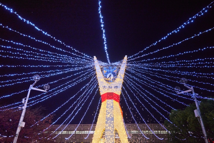 ゴールドに輝く時計台「エンジェル(天使)の光」