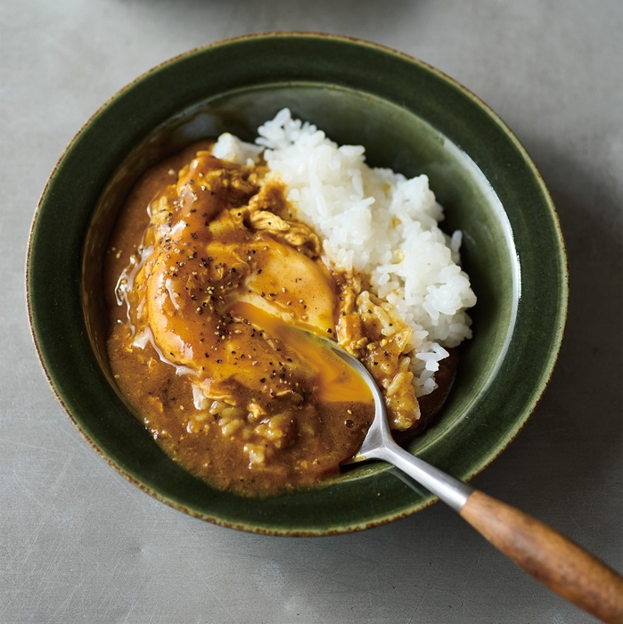 「卵と黒こしょうのカレー」(3章)