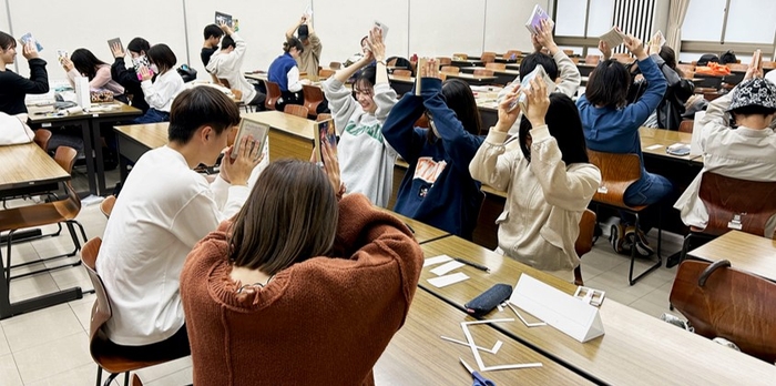 令和5年（2023年）に実施した講義での遊び体験の様子