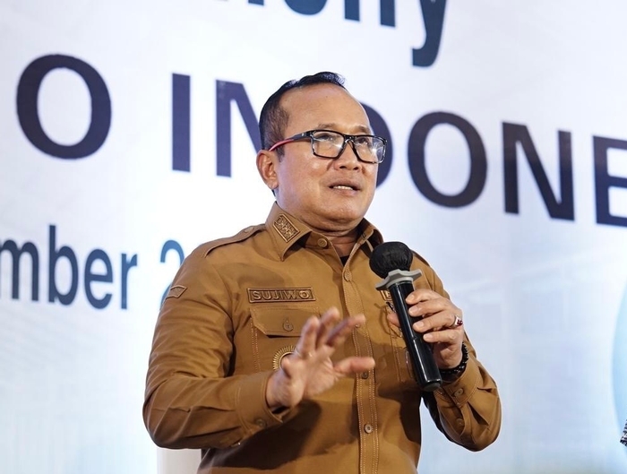 スピーチされるSujiwo知事