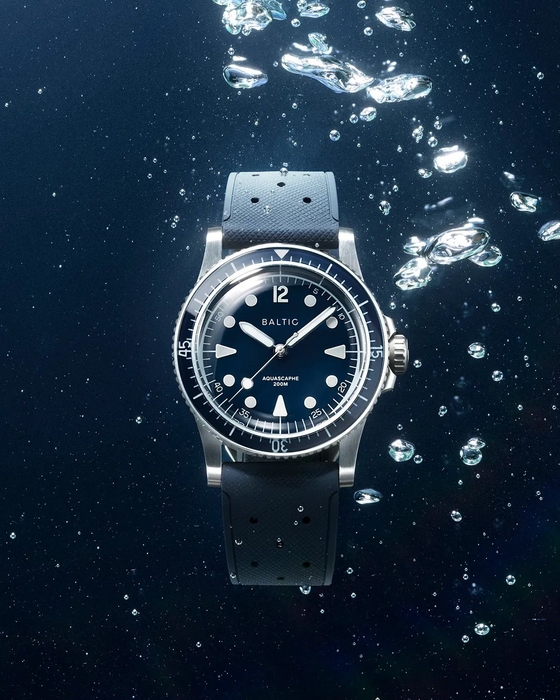 BL-AquaMK2-Blue / ¥132,000-