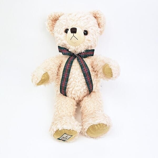 くまのメロディのぬいぐるみ