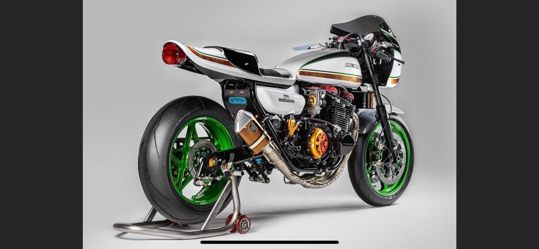 アリーナ展示:BULLDOCK Z1 BULLDOCKブース