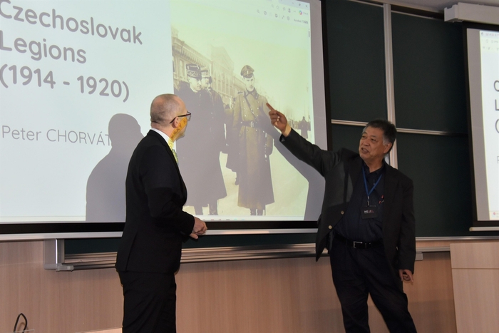 稲葉教授が翻訳