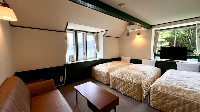 海を見渡す客室