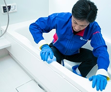 浴室クリーニング風景