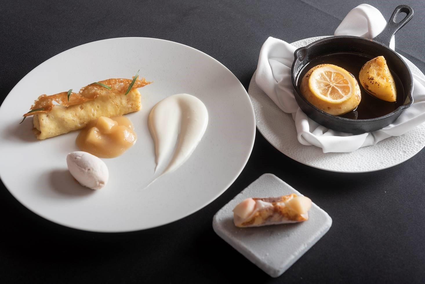 福島県産 白桃のクレープシュゼット 香り高い桃のローストと共に