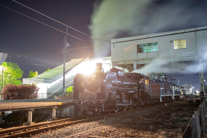 SLパレオエクスプレス　行田市駅入線時の様子(試運転時)1