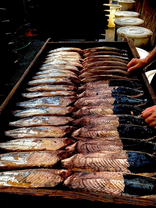 カネサ鰹節商店 鰹節作りの様子