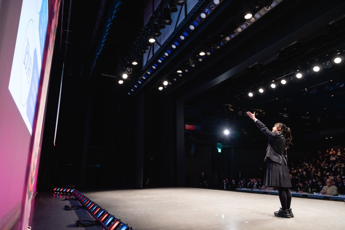 公開プレゼンテーションの様子