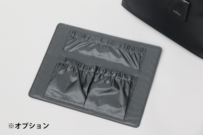 ポケットが増やせてパーテーションにもなるウォールポケット(オプション)