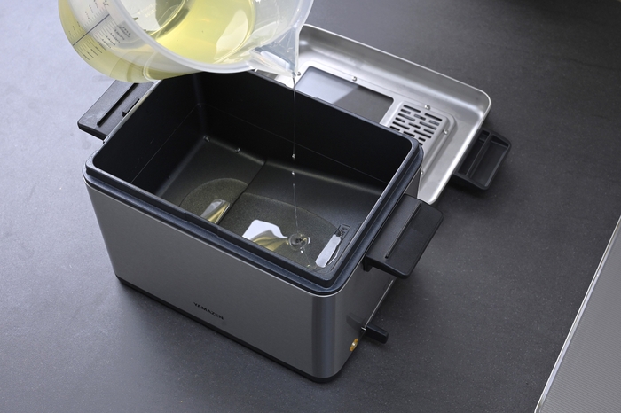 使用する油の量を約40%削減