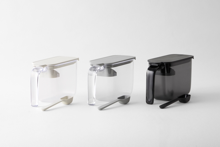 カラーは全3色(ホワイト、グレー、新色のブラック)