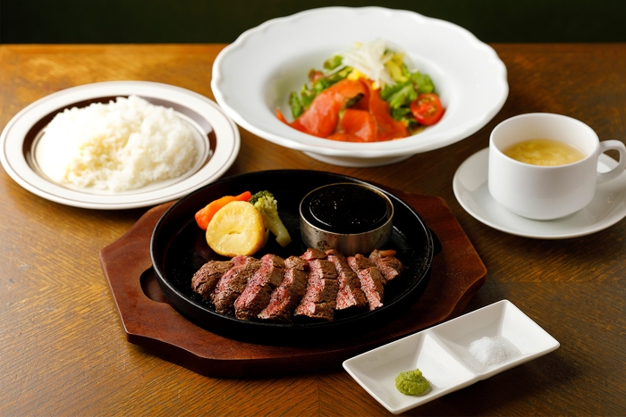 アニバーサリーステーキセット~国産黒毛和牛シャトーブリアンとスモークサーモンのカルパッチョ~/浅草 キッチン大宮