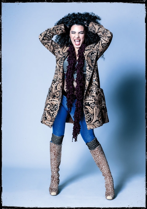 ミミ役:Chabely Ponce