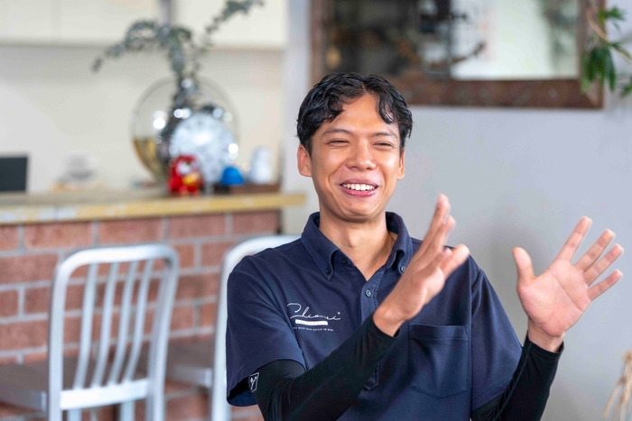 「いつか日本全国をトラックで走りたい」と楽しそうに語るシギット・プルワント氏