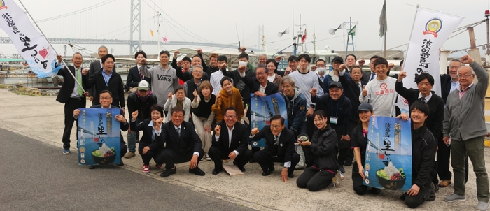 生しらすの販売に意気込む関係者