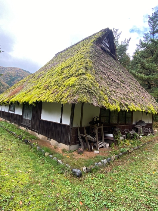 200年の茅葺民家ー廃棄が決まった。