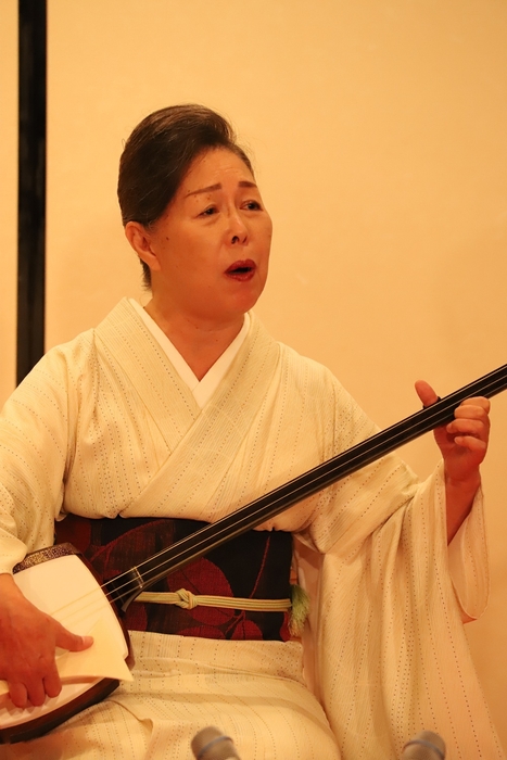 喜味家たまご(三味線放談) 撮影:宮岡里英