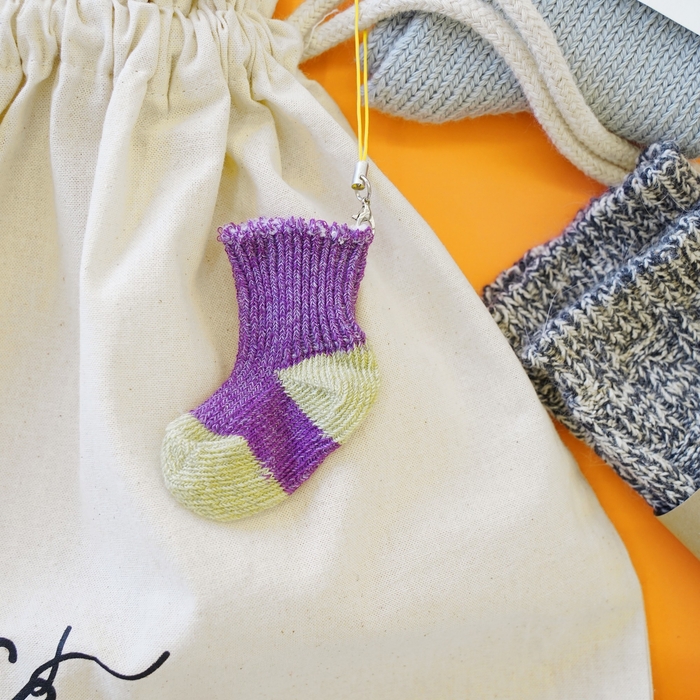 福袋限定カラーのプチックスストラップ