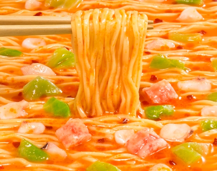 MARUCHAN QTTA裏 チリペッパーシーフード味 調理イメージ