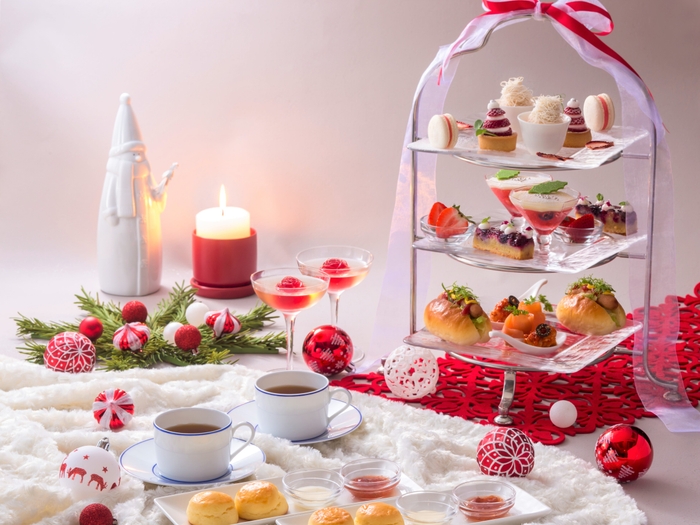 クリスマスアフタヌーンティーセット(写真は2名さま分)