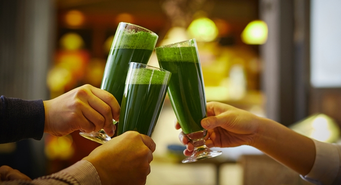 抹茶ビール 乾杯