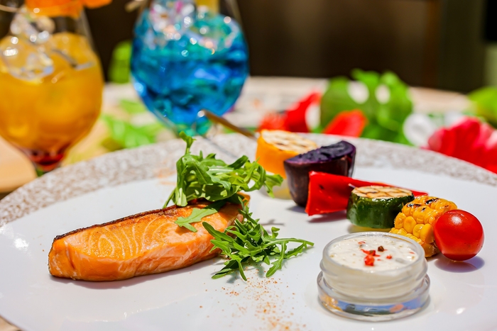 サーモンのポワレ&季節野菜のグリル