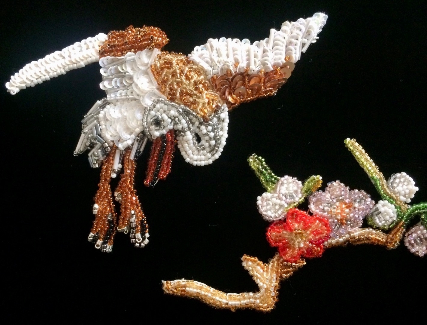 刺繍作品:鶴と梅