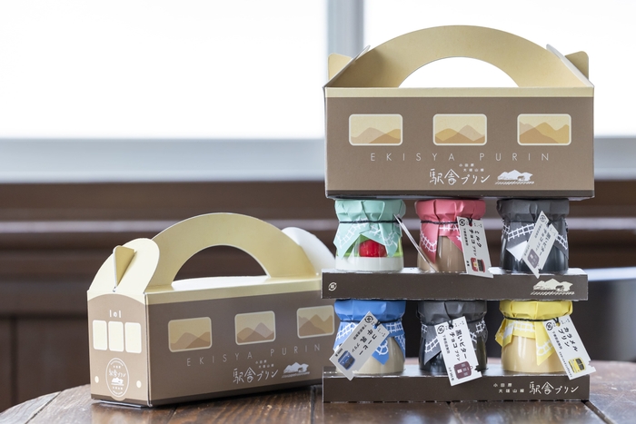 駅舎プリン 5種 1個380円~ 1両編成プリンセット(3個入り)1,400円~
