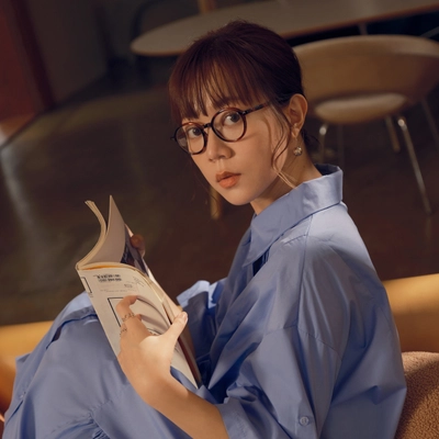 がまん老眼が急増、理由は老眼鏡に対する年寄りイメージ　 オシャレでかけたくなる老眼鏡＝リーディンググラス、 日本で販売開始