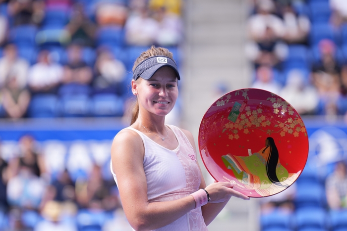 2023年大会シングルス優勝のベロニカ・クデルメトワ選手 2