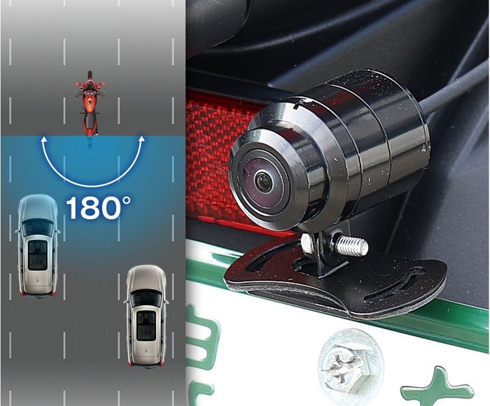 180°広角リアカメラ