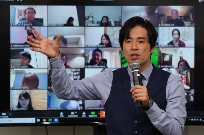 オンライン+オフライン講義風景