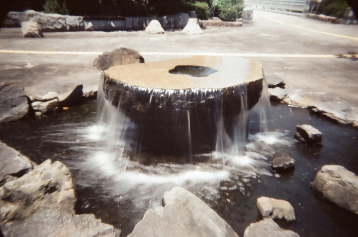 作例_レンズピンホール