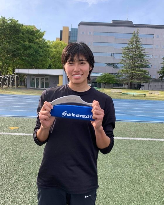 石川優選手(青山学院大学)スキンストレッチのドルフィンを利用