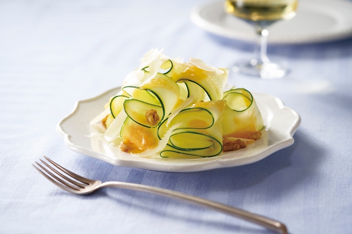 ズッキーニとチーズのサラダ